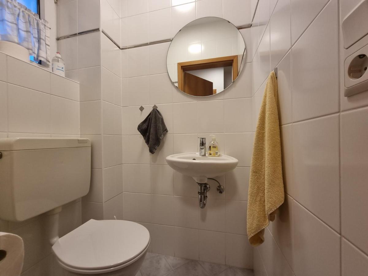Ferienhaus Steuerbord Im Bootshaus Neßmersiel Exteriör bild